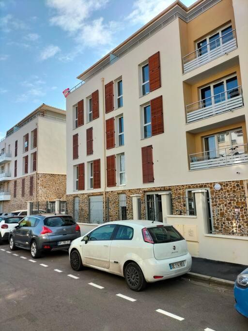 Appartement F2 De Haut Standing En Hypercentre Avec Jardin Prive A 270 M De La Gare De Mantes ! Eksteriør bilde