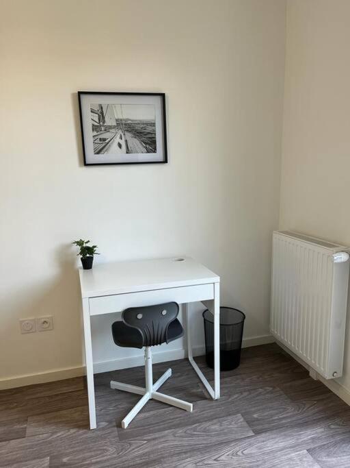 Appartement F2 De Haut Standing En Hypercentre Avec Jardin Prive A 270 M De La Gare De Mantes ! Eksteriør bilde