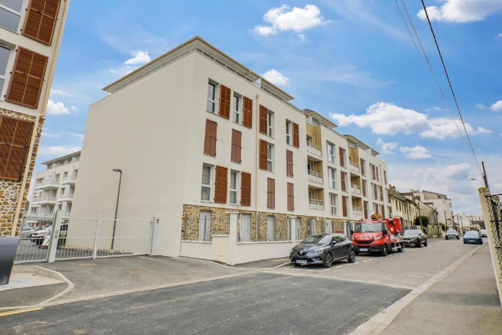 Appartement F2 De Haut Standing En Hypercentre Avec Jardin Prive A 270 M De La Gare De Mantes ! Eksteriør bilde
