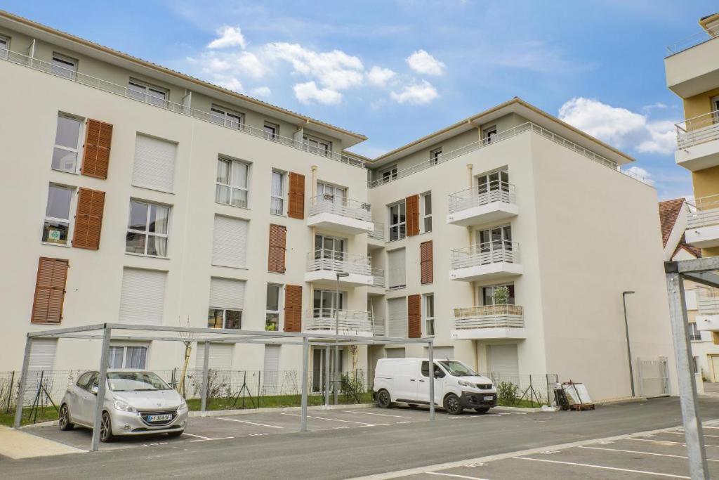 Appartement F2 De Haut Standing En Hypercentre Avec Jardin Prive A 270 M De La Gare De Mantes ! Eksteriør bilde